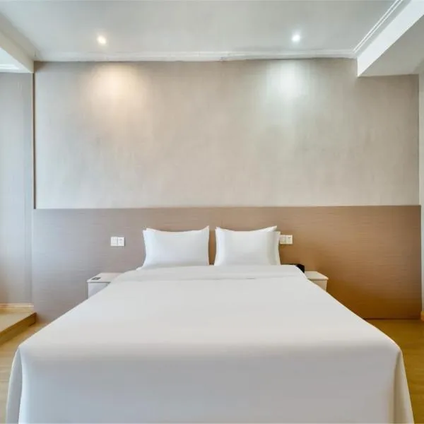 TOWO 上品酒店上饶步行街万达广场店 TOWO Hotel Shangrao Shuinan Cultural Street Walking Street Center Square Branch, hotell i Shangrao