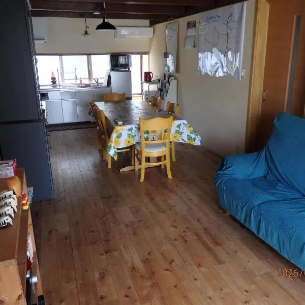 Guesthouse ONE WORLD 一棟貸の宿, hotel en Kitsuki