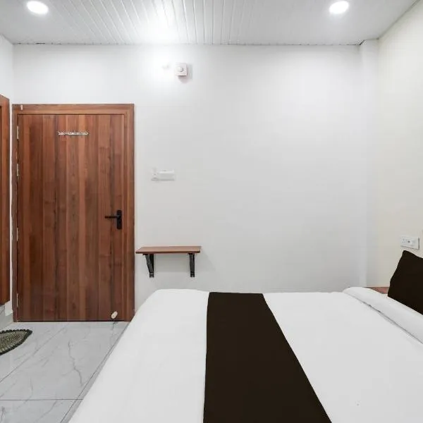 Hotel O Royal Krishna, khách sạn ở Gorakhpur