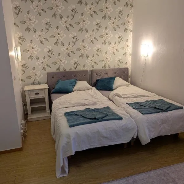 Lägenhet nära naturen Pralinette BB, hótel í Nykroppa