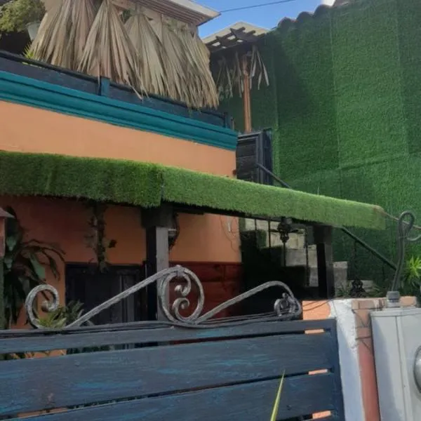 Tropical 2, ξενοδοχείο σε La Hondonada