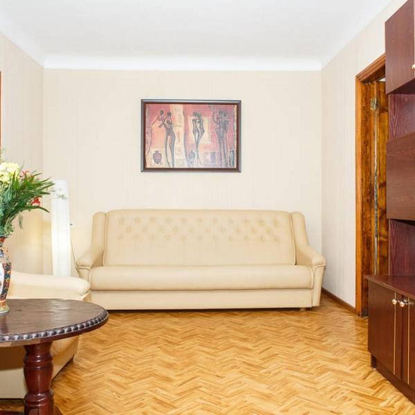 Apartment on Yatsenka Street near Intourist Hotel