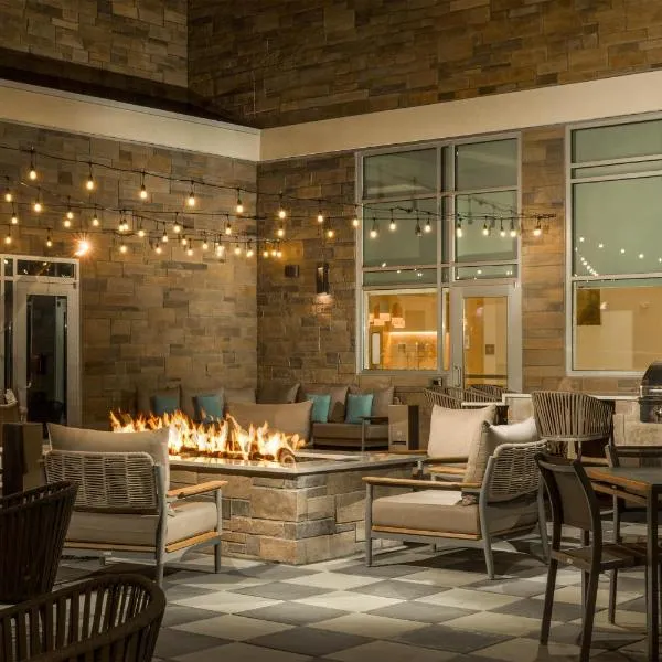 Homewood Suites By Hilton Puyallup Tacoma، فندق في بويالوب
