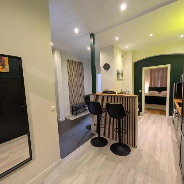 Munich Apartment 110 qm with 3 Bedrooms very cetral location 1 to 10 Guests, Hotel in München