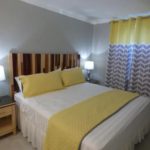 Beach One Bedroom Suite C5, ξενοδοχείο σε Ocho Rios
