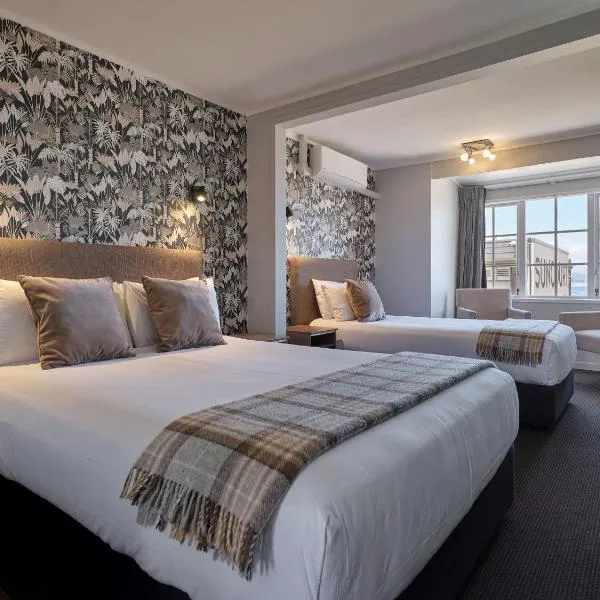 Suncourt Hotel & Conference Centre، فندق في تاوبو