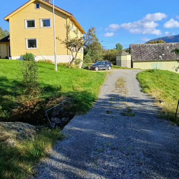 The house by the waterfall, hotel em Breim