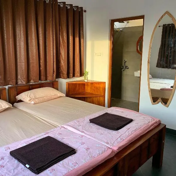 Murthy Surf School, hotell i Covelong
