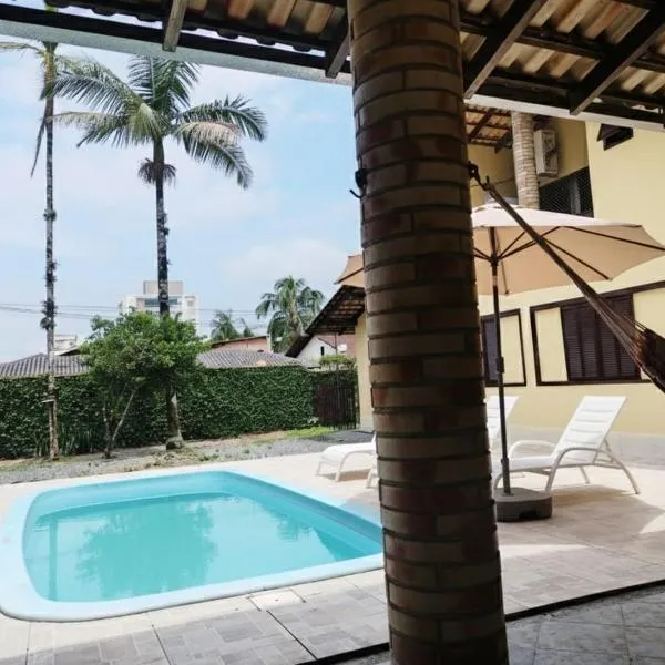 Econômica Joinville Hostel e Pousada, hotel sa Joinville