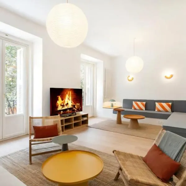मैड्रिड में, होटल Chueca Fuencarral - 5 Bdrms 5 Baths 12 pax