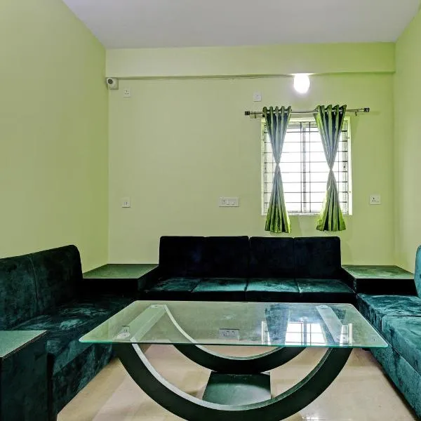 Hotel O Night Quine Guest House: Pānchuria şehrinde bir otel