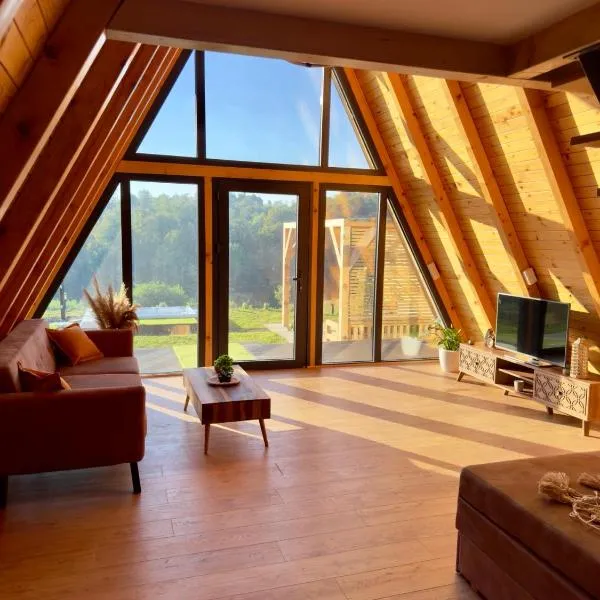 Harmony Cottage - Private Jacuzzi & Nature: Banja Luka şehrinde bir otel