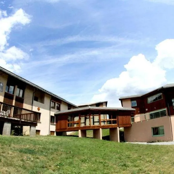 Centre Sportif d'Altitude Briançon, מלון בבריאנסון