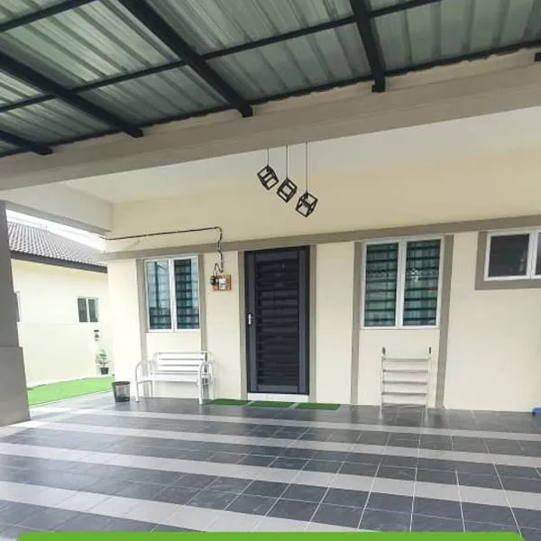 REZEKI MUEZZA 3BR2B Cozy Homestay, готель у місті Телук-Інтан