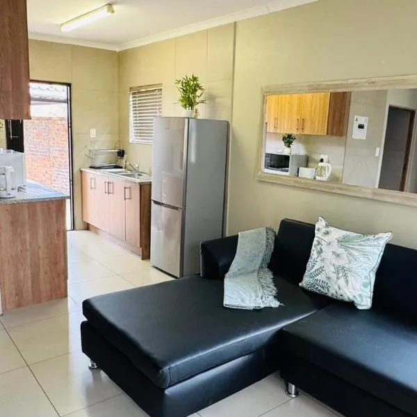 Tshepang Modern Suites Secunda, hotel u gradu 'Secunda'