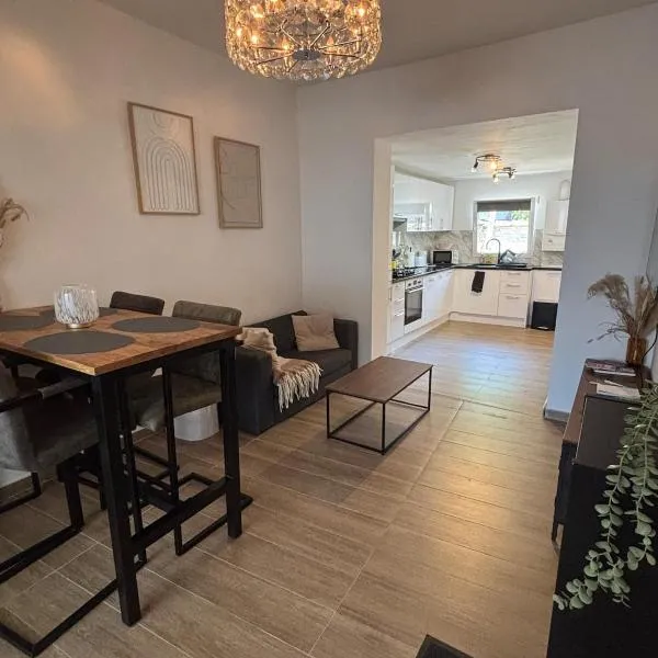Modern apartment in Brussels, ground floor, hôtel à Bruxelles