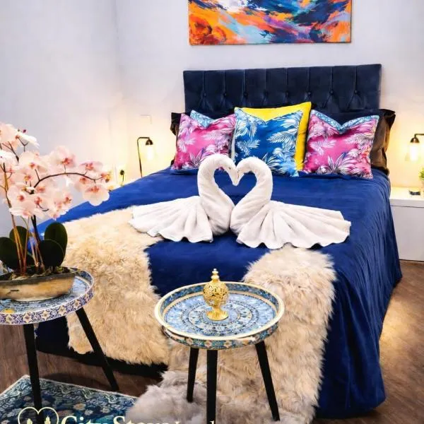 The Skyline 2 - London Heathrow Deluxe Studio Apartment- 1st Floor: Harmondsworth şehrinde bir otel