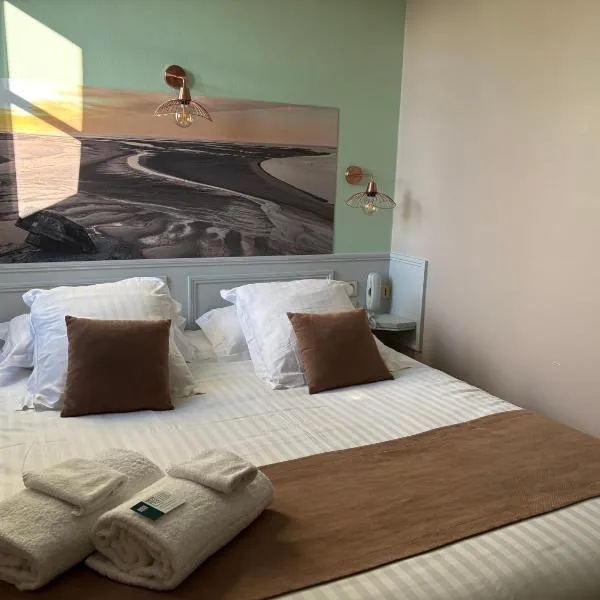 Saint-Valery-sur-Somme में, होटल Logis Hôtel- Restaurant Le Relais Guillaume de Normandy-PARKING GRATUIT-Bornes électriques-VUE BAIE TERRASSE-Calme