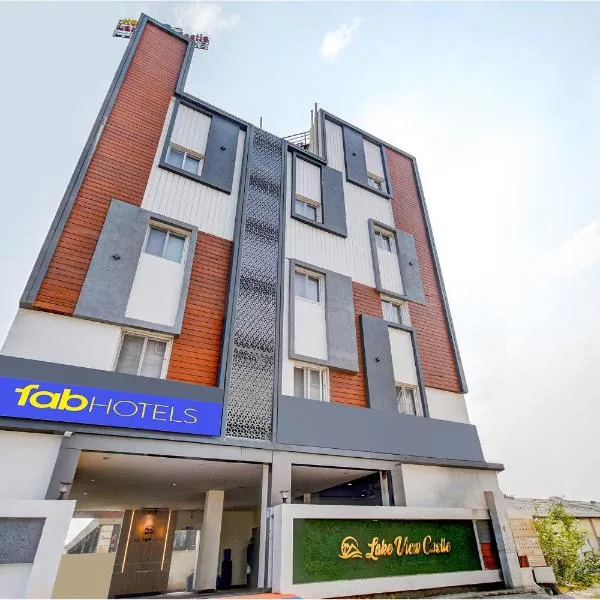 FabHotel Lake View Castle, hotel v destinaci Warangal