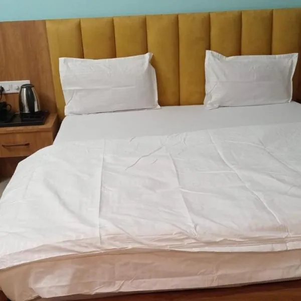 Hotel Ravi Vinay, hotel di Pūrnia