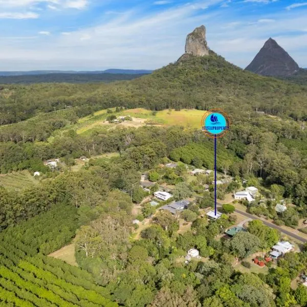 Glass House Mountains Retreat Sunshine Coast, хотел в Глас Хаус Маунтинс