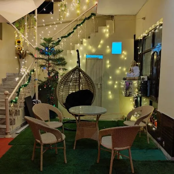 New Chandigarh Holiday Home، فندق في شانديغار