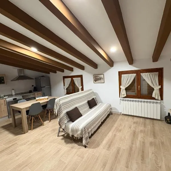 Apartamentos Rurales Miguela, отель в городе Каласейте