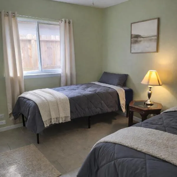 Fresh Crash Pads 4-Affordable Shared Housing, Hotel in Houston