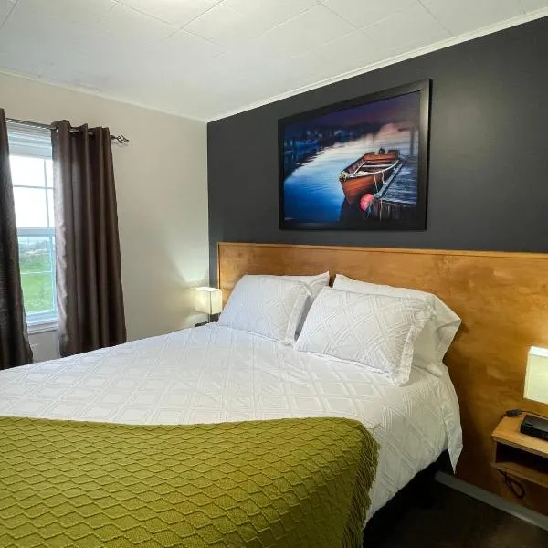 Buoy & Arrow Suites, hotel en Rocky Harbour
