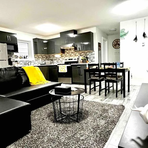 Sparsh Villas - Lux Modern 2BR Suite wKitchen, hotel en Delta