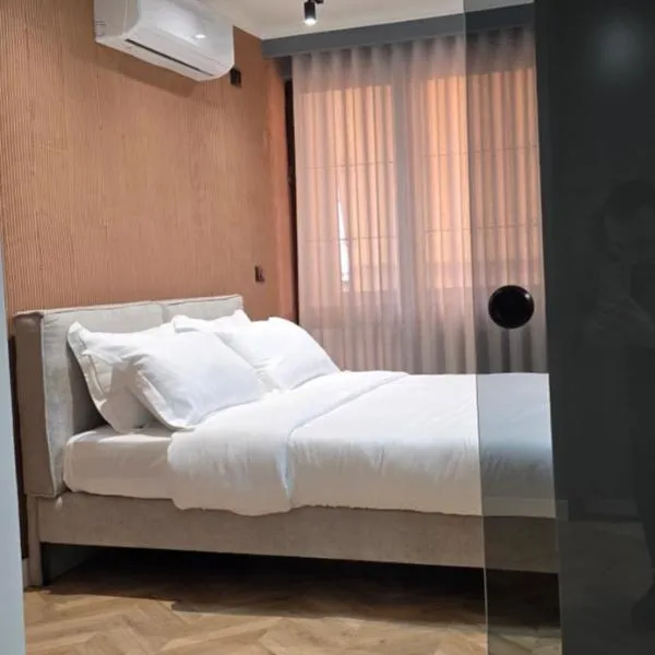STAY-FIVE Central 3 Modern Studios Self check-in Mine Peza, hotell Tiranas