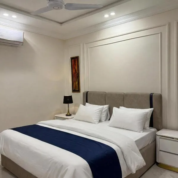 Ismails cottage 2BR apartment, hotell i Faisalabad