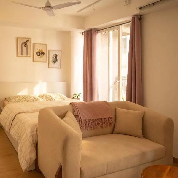 Casa Vista Near Airport luxe hotel, Hotel in Pune