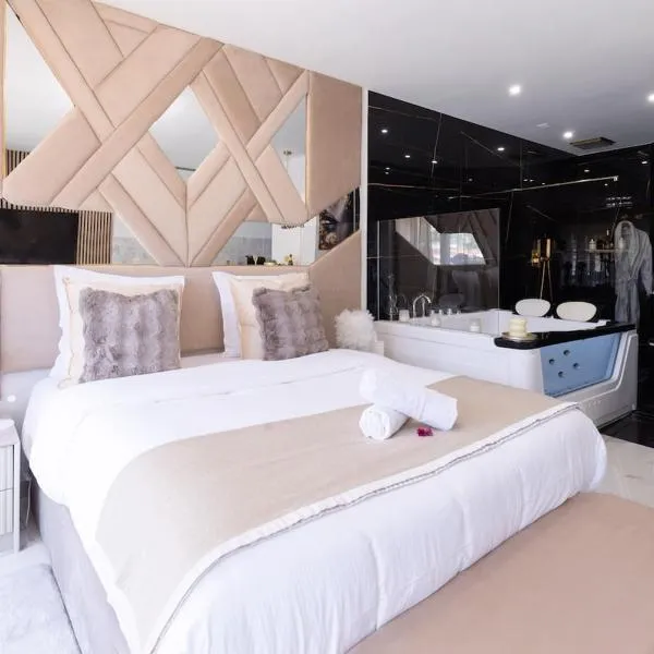 California Romantic Suite with Balneo, hotel di Cannes