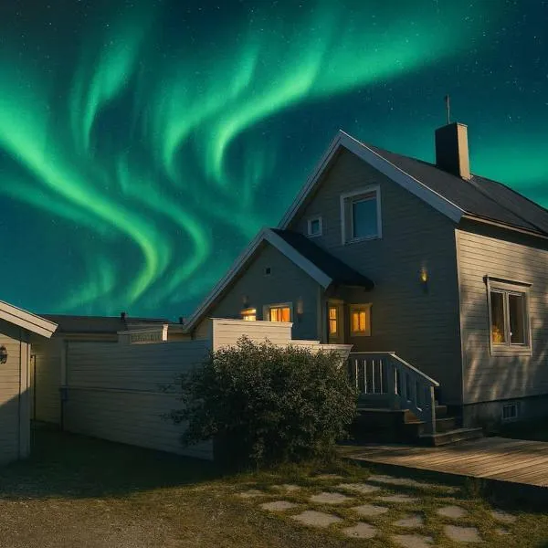 House near Reisa national park, Aurora and the Midnight sun, hotel v destinácii Storslett