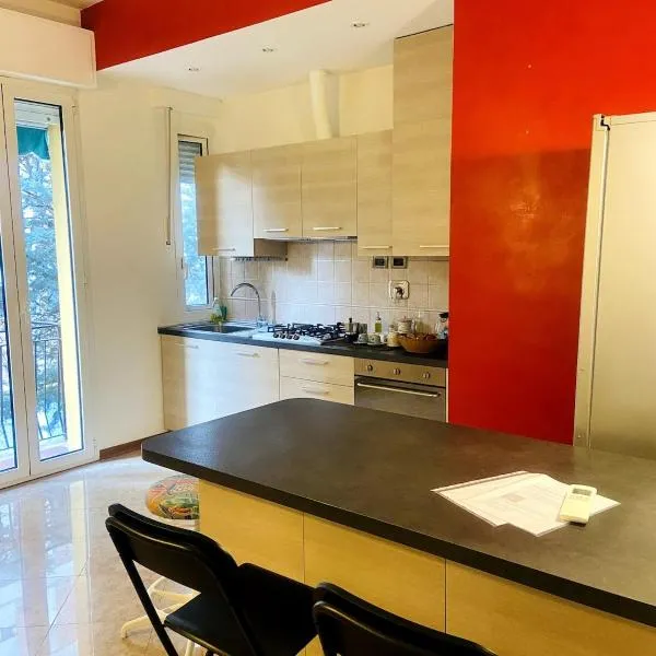 Rosso Bologna Apartment, hotel en Bolonia
