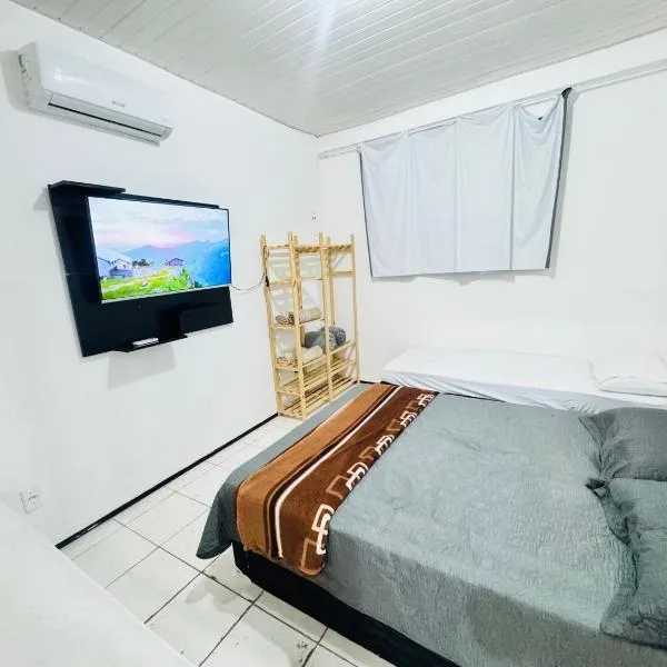 ap 2 quartos com ar e garagem bairro derby, hotel u gradu Sobral