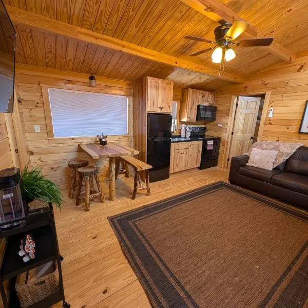 Blue Buffalo Resort, hotell i Island Park