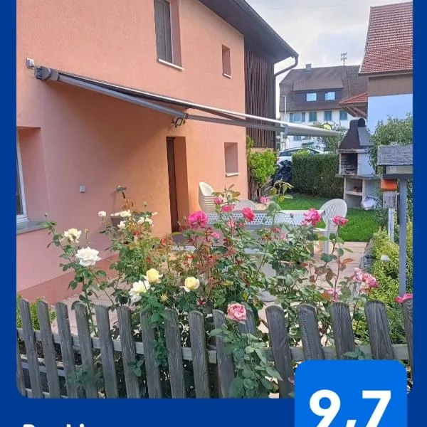 BnB LES OISEAUX, chez Lidia, 26m2 à 44m2, 2ème étage, хотел в Vendlincourt