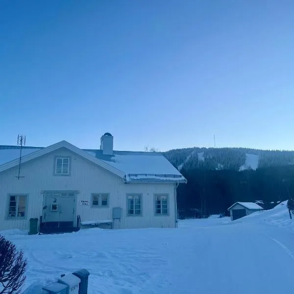 Huså byskola, khách sạn ở Järpen