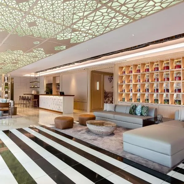 Novotel Living Bangkok Sukhumvit Legacy, hotell Bangkokis