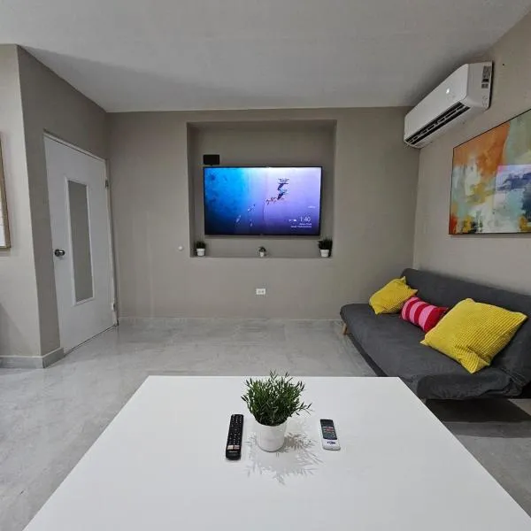 Latitude Adjustment, hotel em San Juan