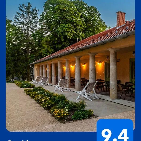 Füzérradványi Kastély Üdülőház, Károlyi-kastély Füzérradvány、Füzérradványのホテル