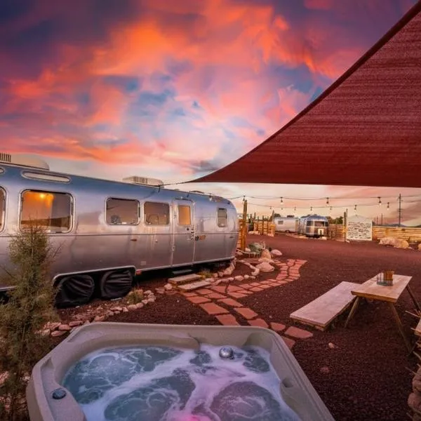 The Outpost Grand Canyon, hotel i Williams