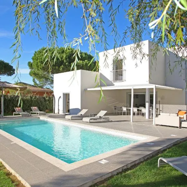 Domaine Villas Mandarine Private Pools & Spa, Hotel in Calvi