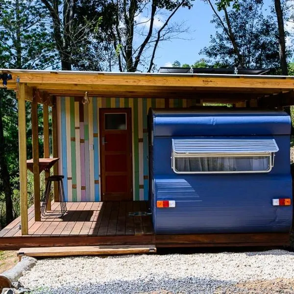 Little Soho- Romantic Vintage Stay l Noosa Hinterland – hotel w mieście Traveston