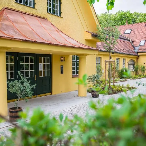 Gutshotel Menterschwaige - Heritage Boutique Hotel with Timless Elegance, hotel in Munich