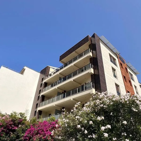 Budva में, होटल Apartments M Palace