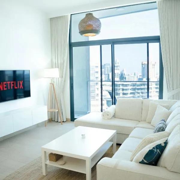 Elegant Haven by Meraki - New 1 Bed Garden View, hotel in Dubai