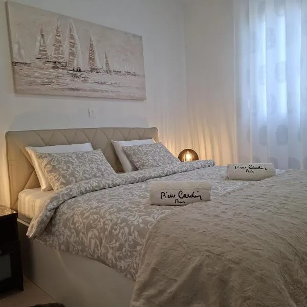 Apartment Verdi Split with free private parking space, hotel u Splitu